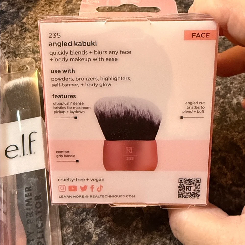 Real Techniques Assortment of Makeup Brushes